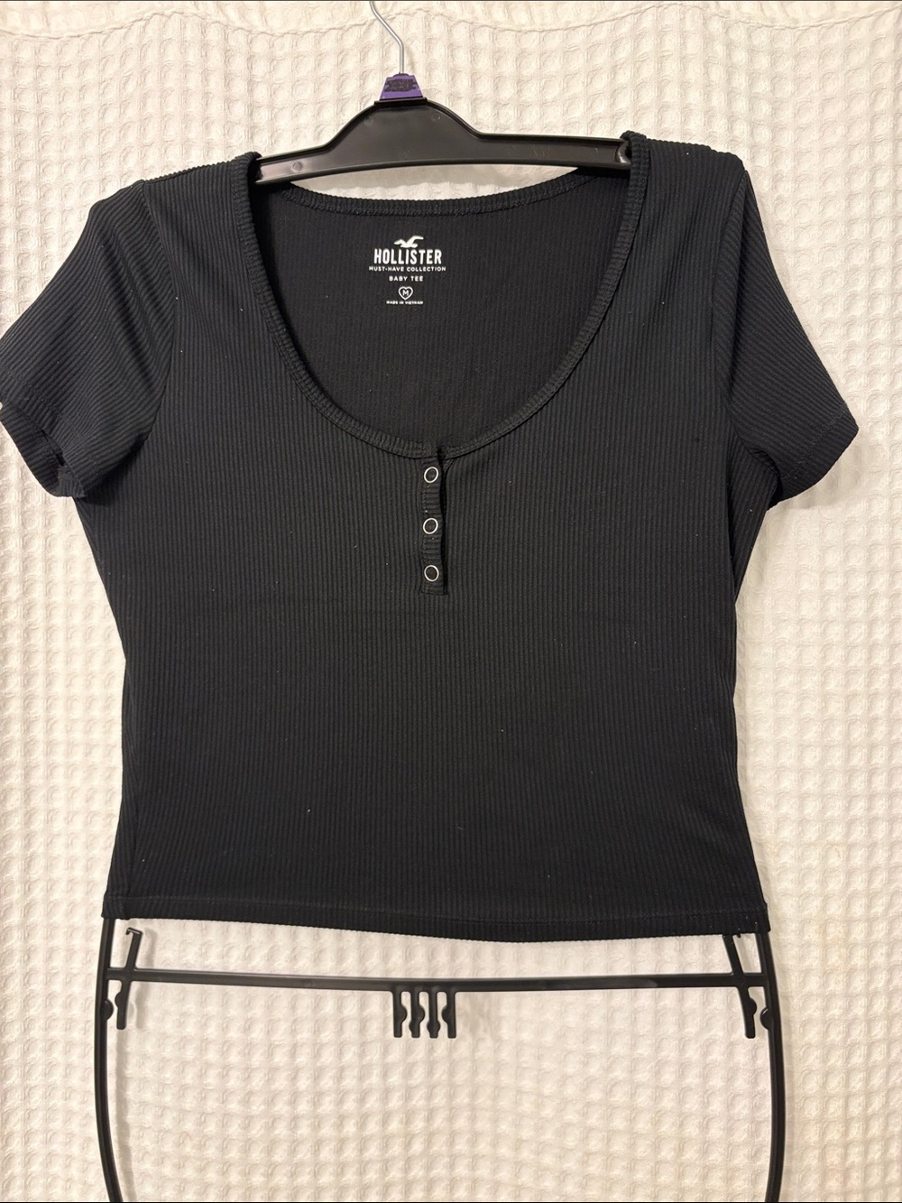 Hollister Black Ribbed Baby Tee Snap Henley Short Sleeve M